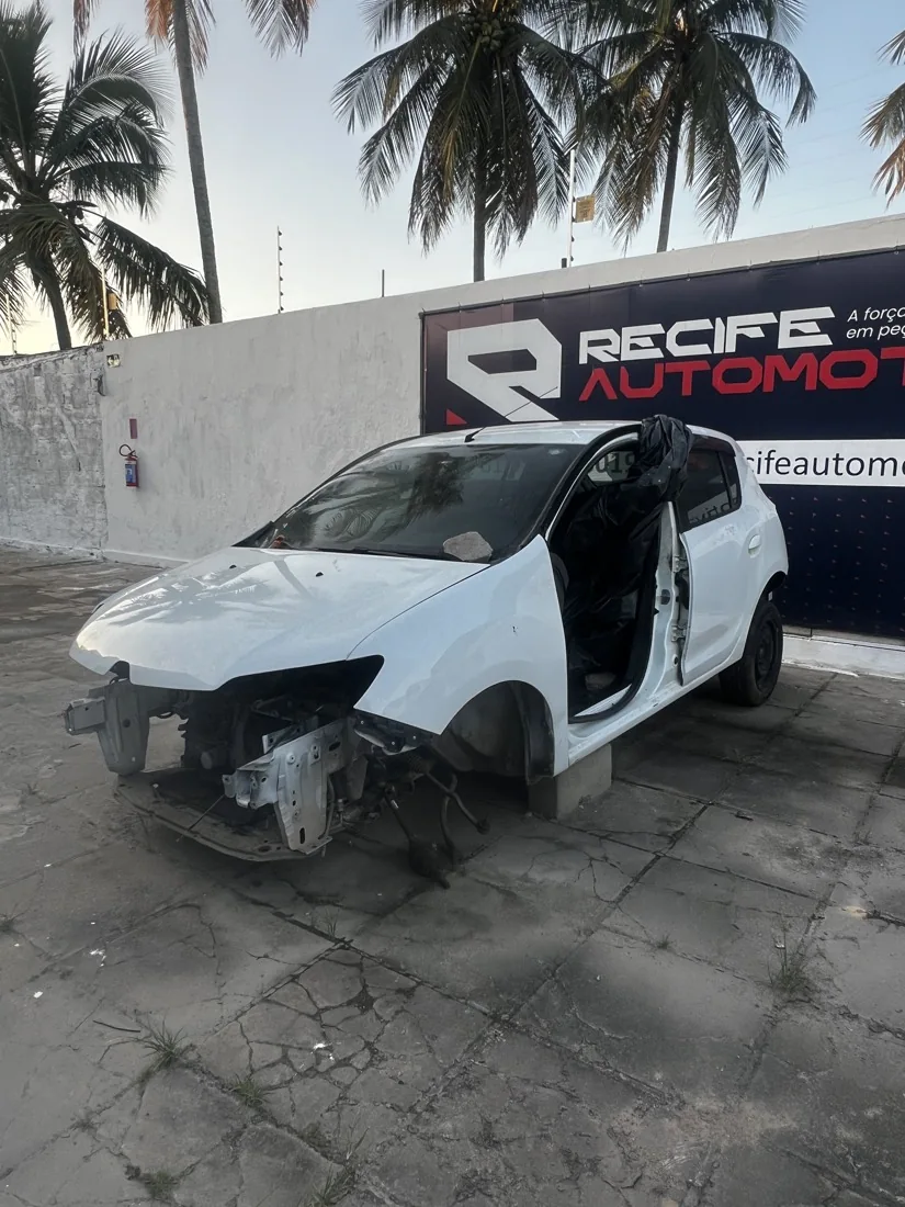 Sucata Renault SANDERO na Recife Automotiva