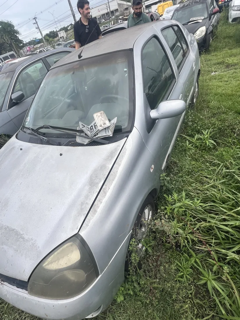 Sucata Renault CLIO SEDAN na Recife Automotiva